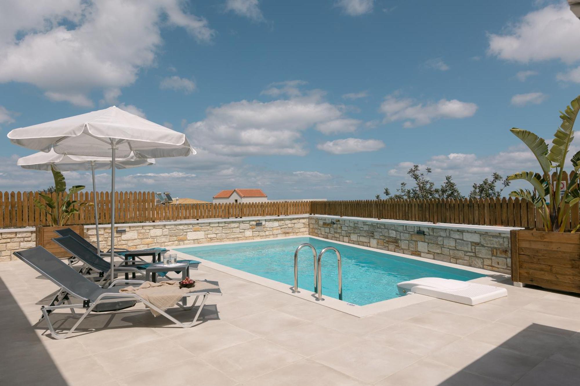 Halaro Villa Gerani  Exterior photo